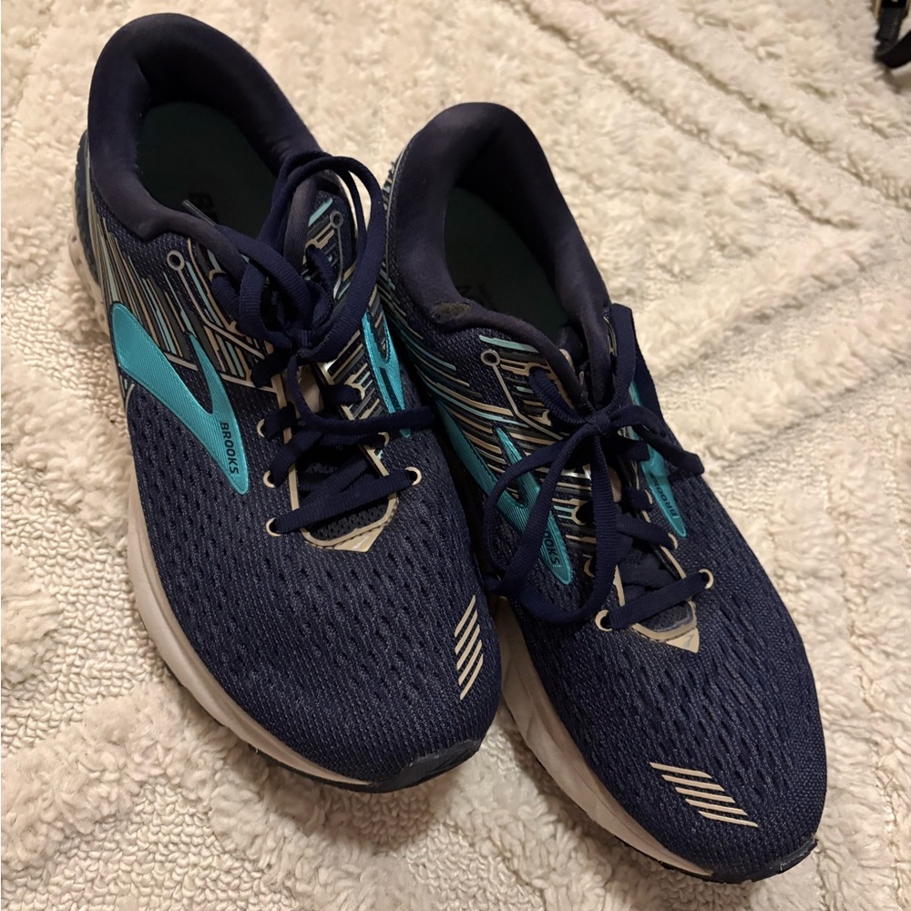Brooks Adrenaline 21 Women's navy and blue Athletic Shoes